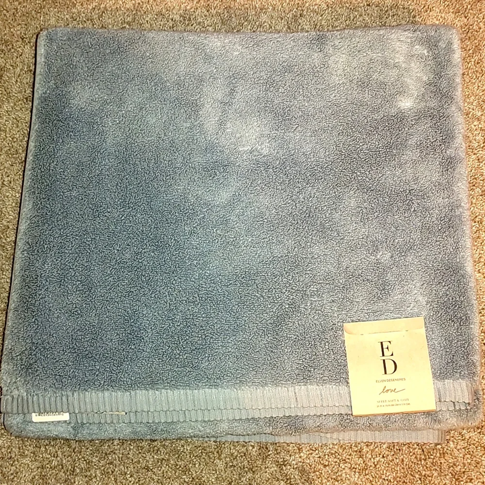 Ellen DeGeneres Large Bath Towel